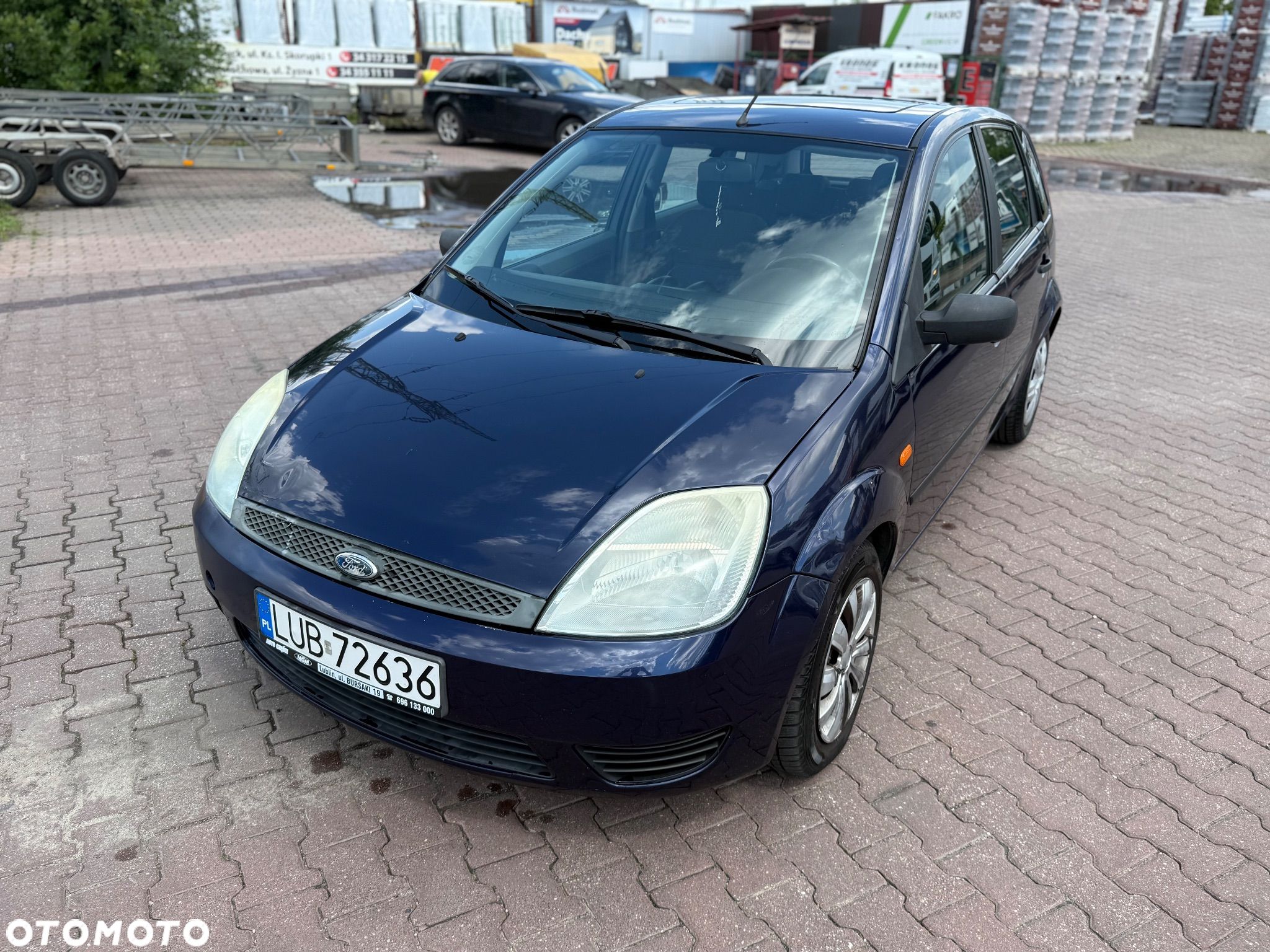 Ford Fiesta 1.6 Ambiente - 1