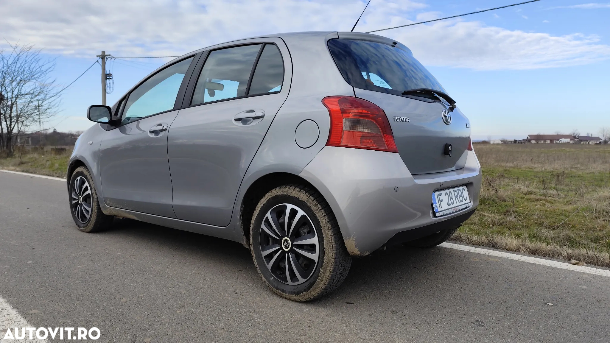 Toyota Yaris 1.3 VVT-i Multi Mode Sol - 3