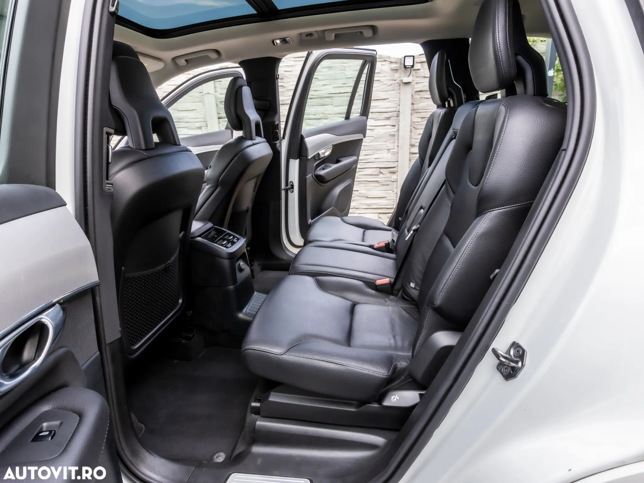 Volvo XC 90 T8 AWD Twin Engine Geartronic Momentum - 16