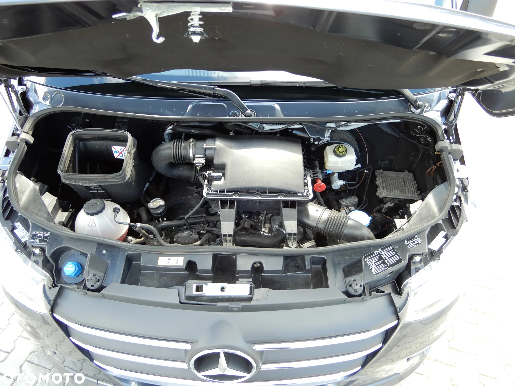 Mercedes-Benz Sprinter 319 CDI V6 3.0 CDI 190 KM 7G-Tronic Plus Ekstra Długi LONG Maxi+ 907 Furgon Blaszak Rozstaw Osi 4325 mm Full Opcja Stan Jak Nowy - 13