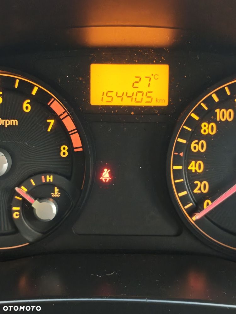 Kia Rio - 8