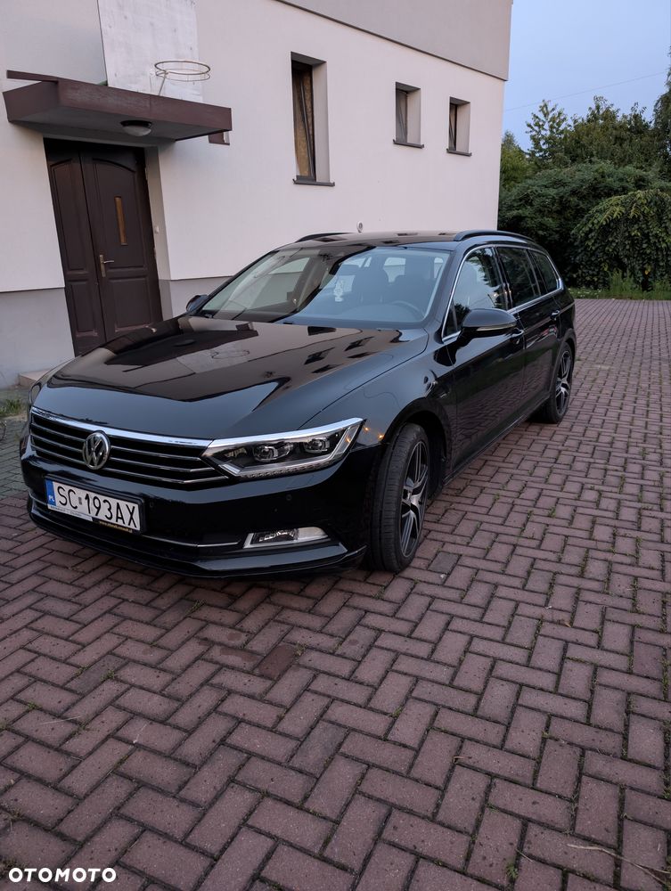 Volkswagen Passat - 1