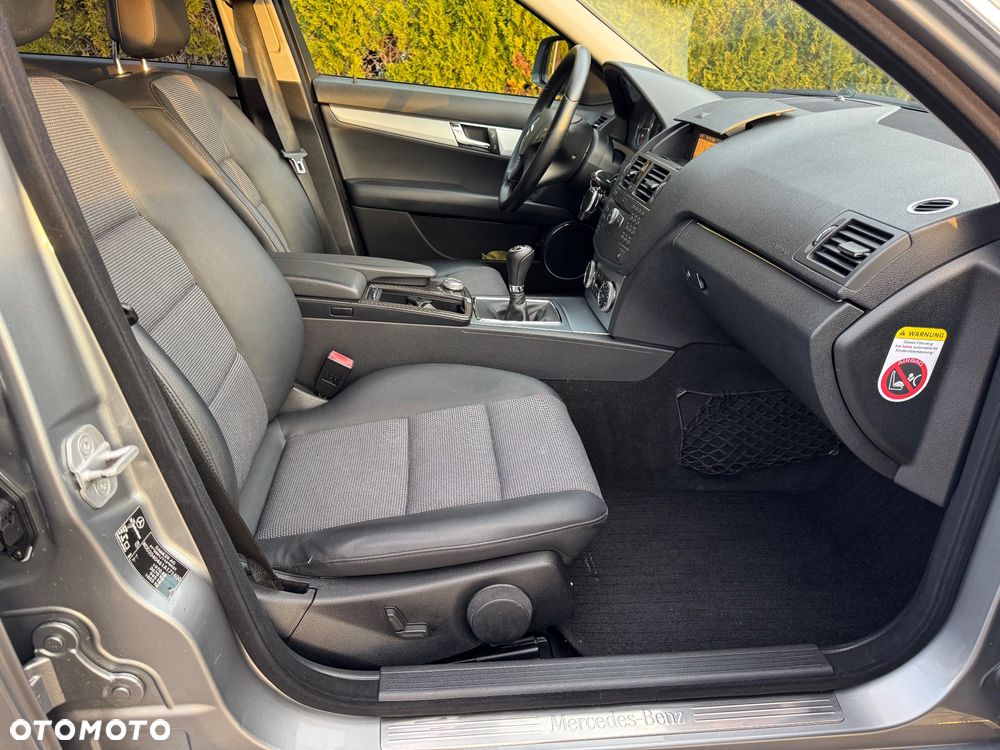 Mercedes-Benz Klasa C 180 Kompressor Avantgarde - 21