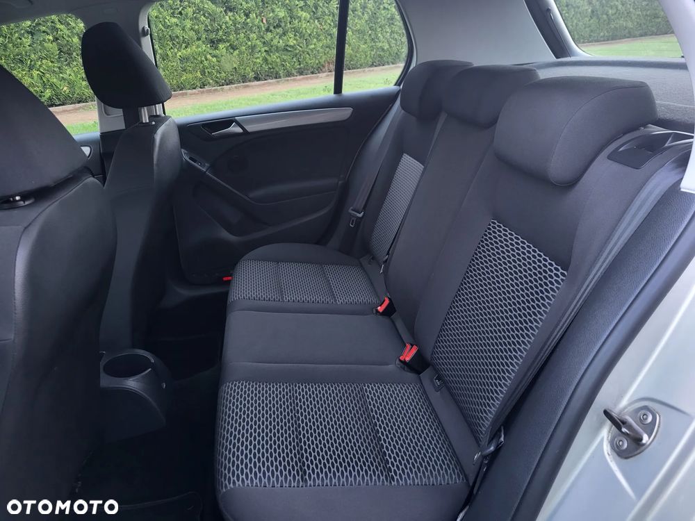 Volkswagen Golf - 10