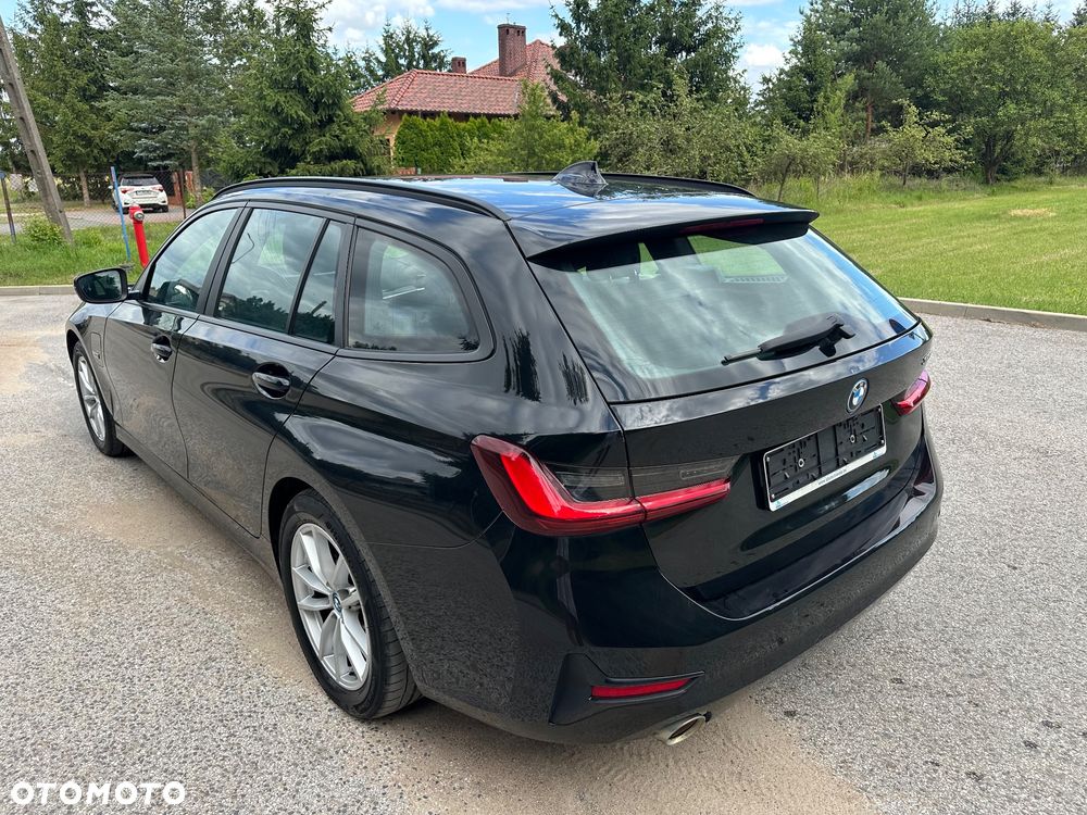 BMW Seria 3 320e PHEV sport - 10