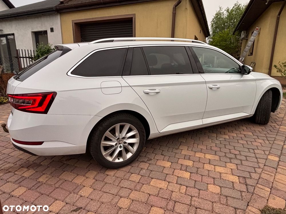 Skoda Superb 2.0 TDI Ambition DSG - 4