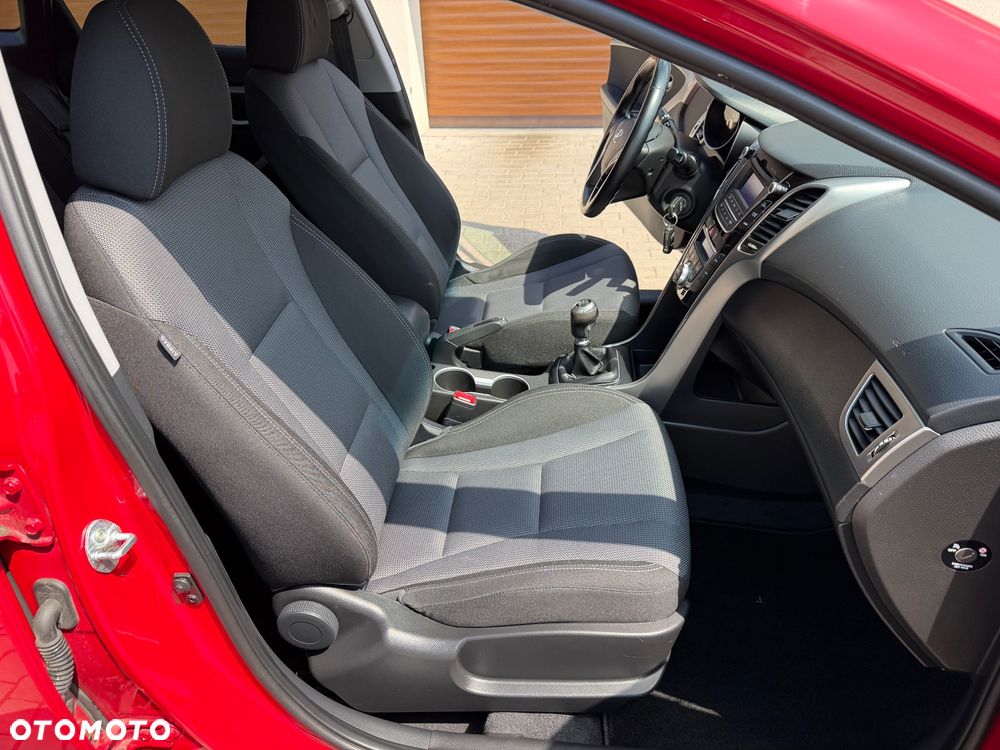 Hyundai i30 1.6 CRDi Comfort - 39