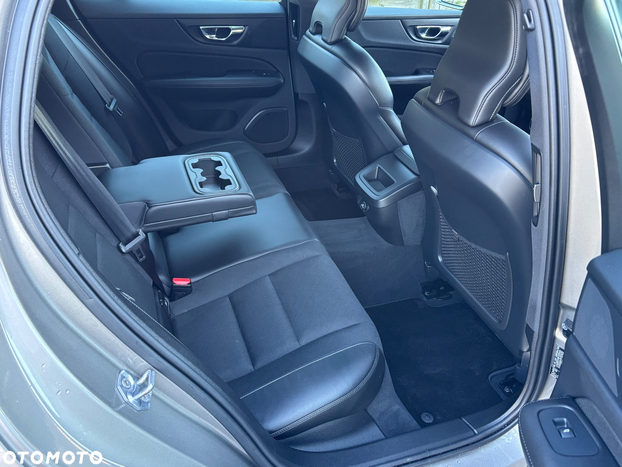 Volvo V60 D4 Drive-E Summum - 30