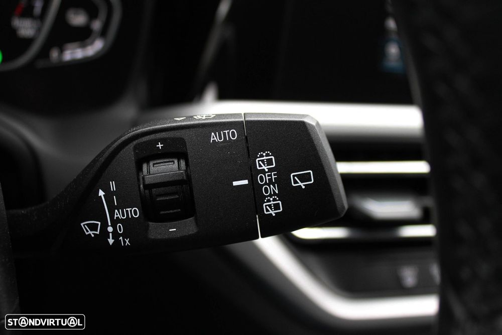 BMW 330 e Touring Auto - 14