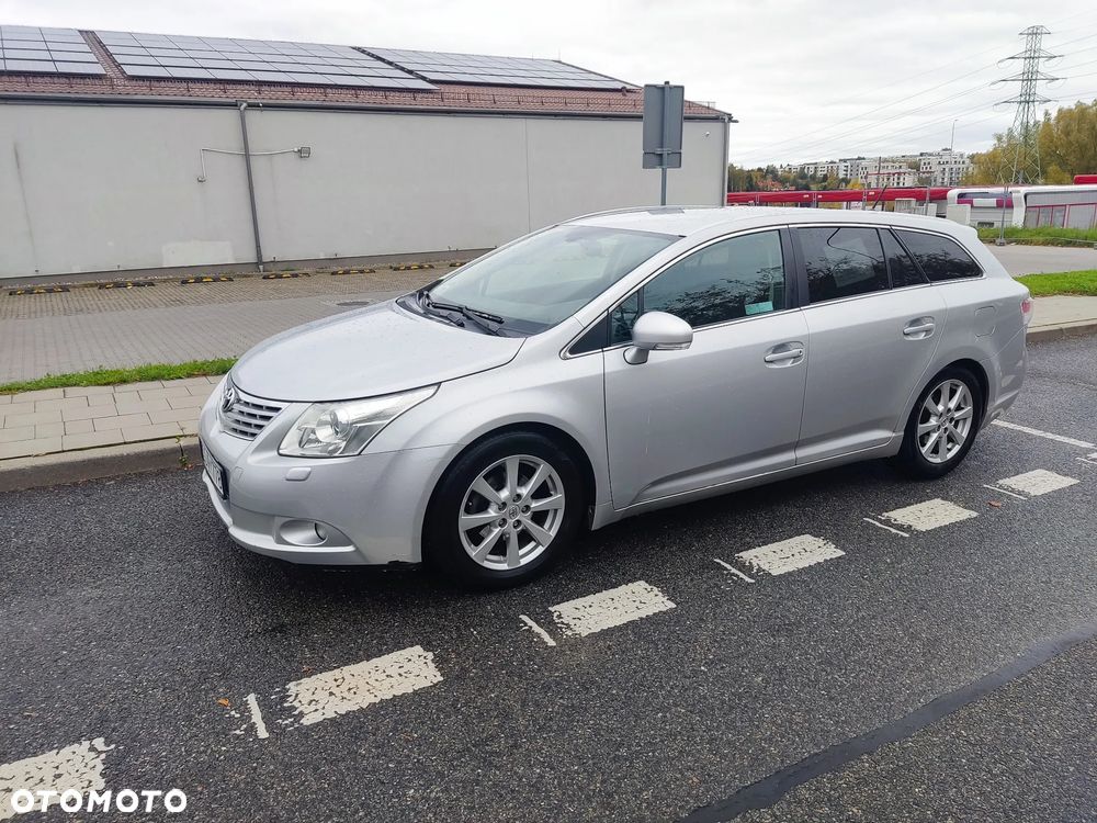 Toyota Avensis 2010 photo 5