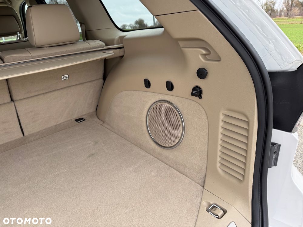 Jeep Grand Cherokee 5.7 V8 HEMI 4WD Automatik Overland - 31