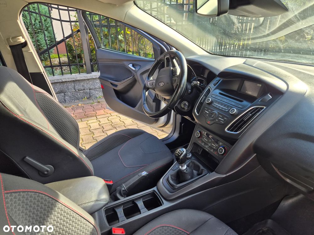 Ford Focus 1.5 EcoBoost Titanium ASS - 7