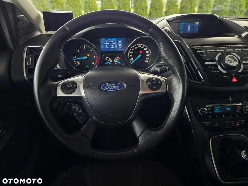 Ford Kuga - 17