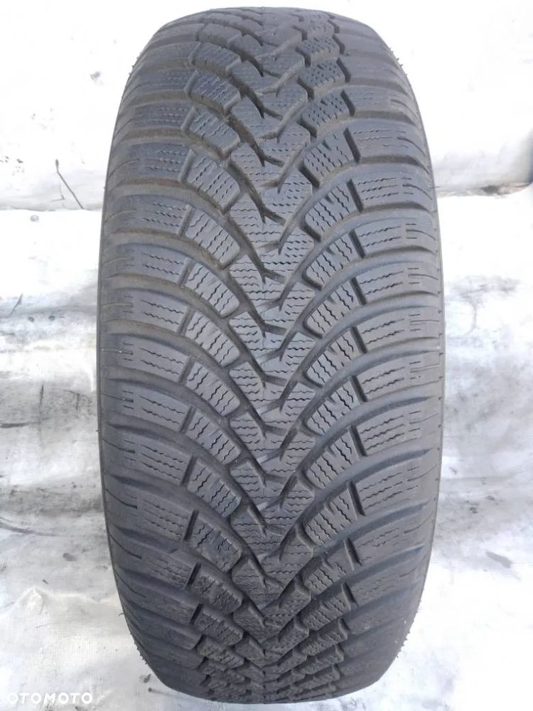 Falken EuroWinter HS01 215/60 R17 100V 2018 8mm - 1