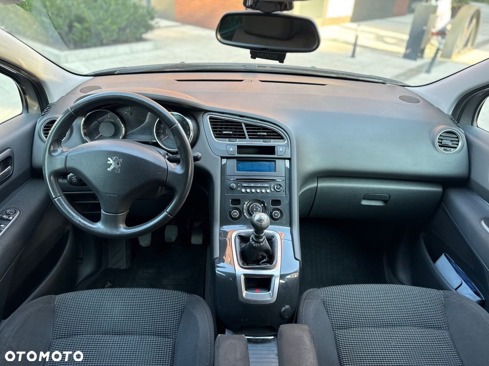 Peugeot 5008 - 13