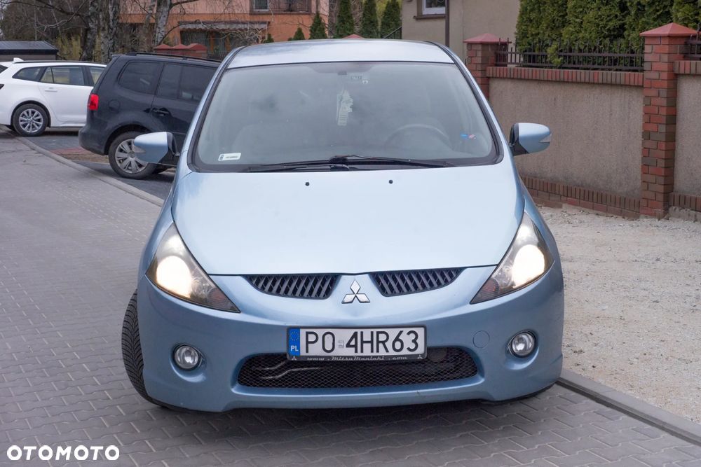 Mitsubishi Grandis 2.4 Inform - 2