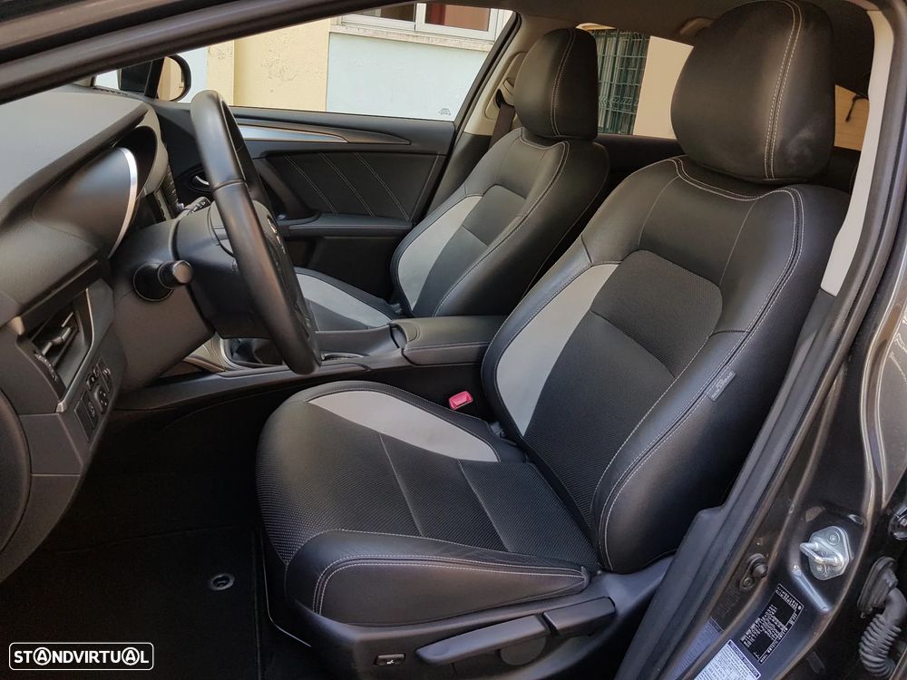 Toyota Avensis Touring Sports 2.0 D-4D Exclusive - 28