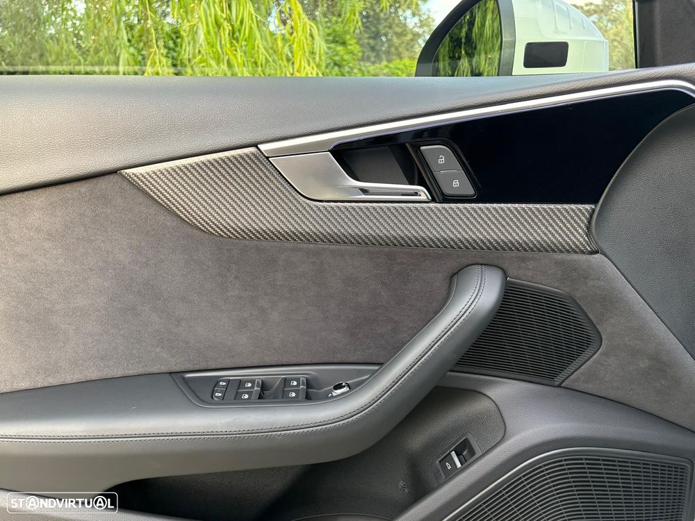 Audi RS4 Avant quattro tiptronic - 29