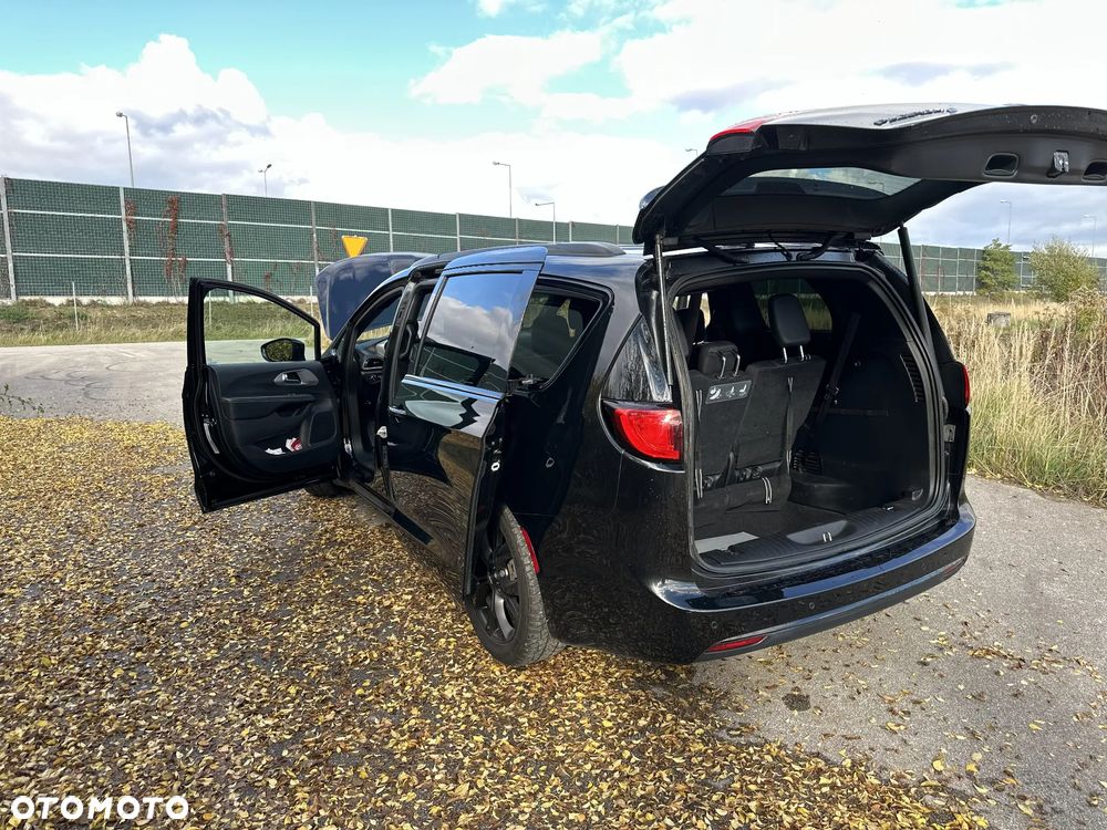 Chrysler Pacifica - 7