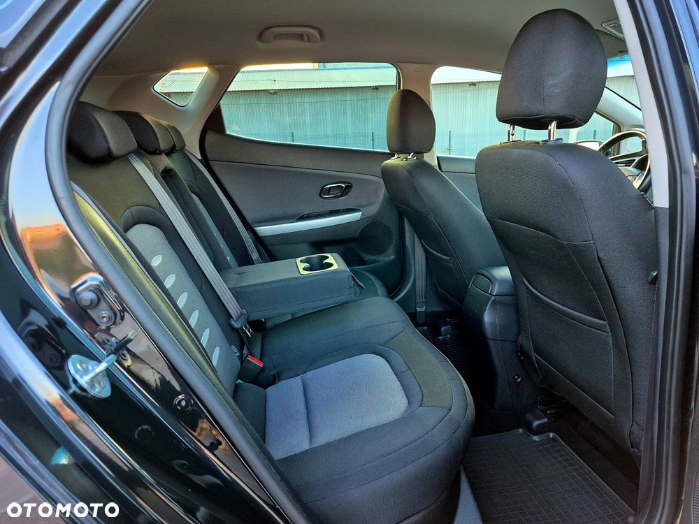 Kia Ceed 1.6 GDI L - 9