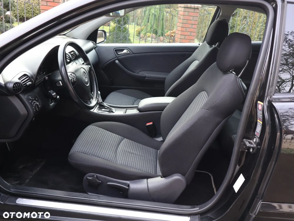 Mercedes-Benz Klasa C 180 Kompressor Automatik - 21