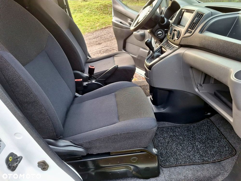 Nissan NV200 - 26