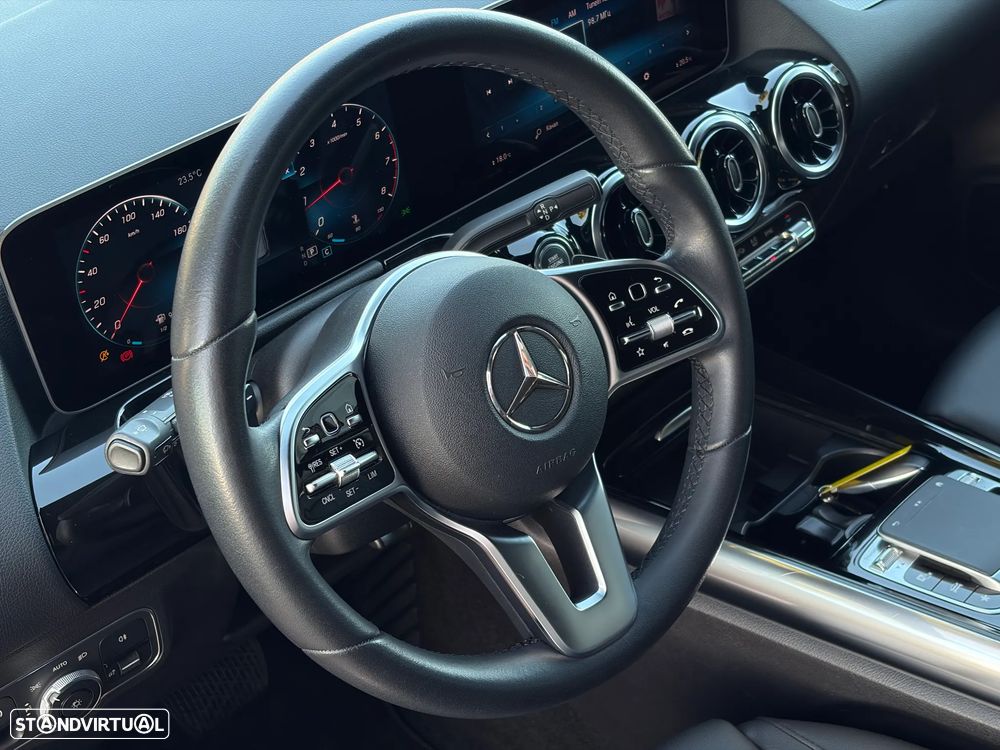 Mercedes-Benz B 180 7G-DCT Progressive - 27