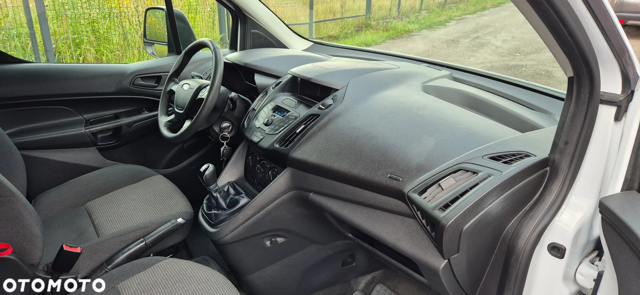 Ford Transit Connect - 11