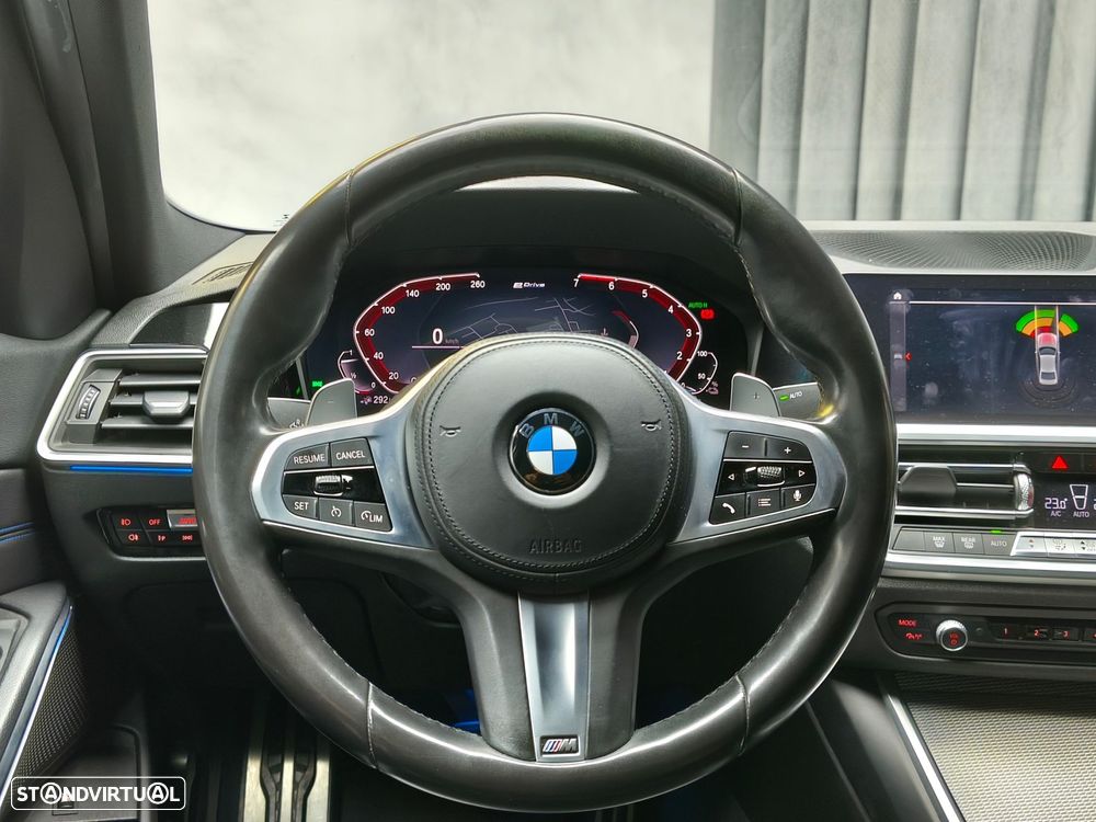 BMW 330 e Pack M Auto - 11