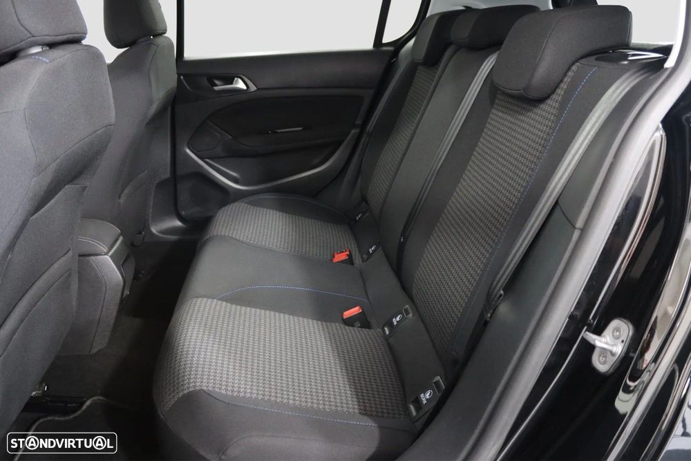 Peugeot 308 1.2 PureTech Allure EAT8 - 11