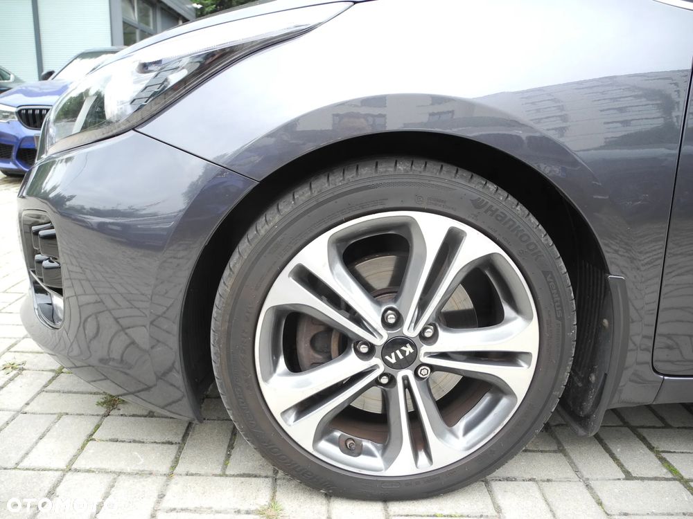 Kia Ceed 1.6 CRDi 136 ISG GT Line - 23