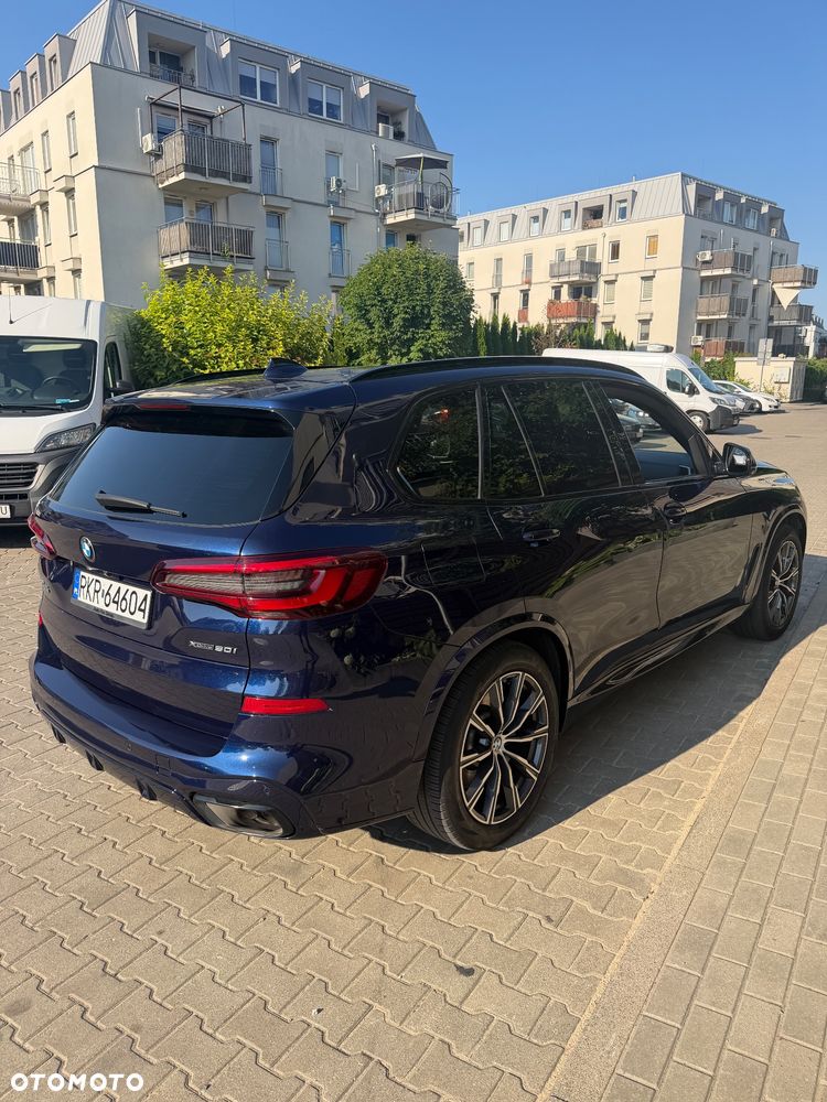 BMW X5 M50i - 10