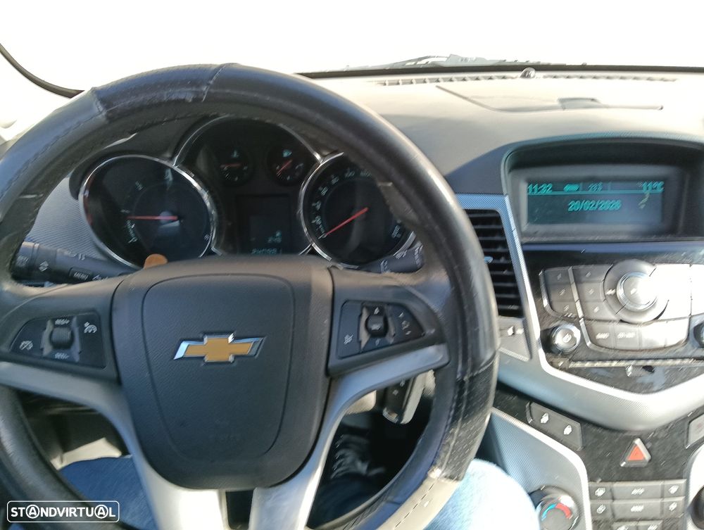 Chevrolet Cruze ver-2-0-vcdi-lt - 2