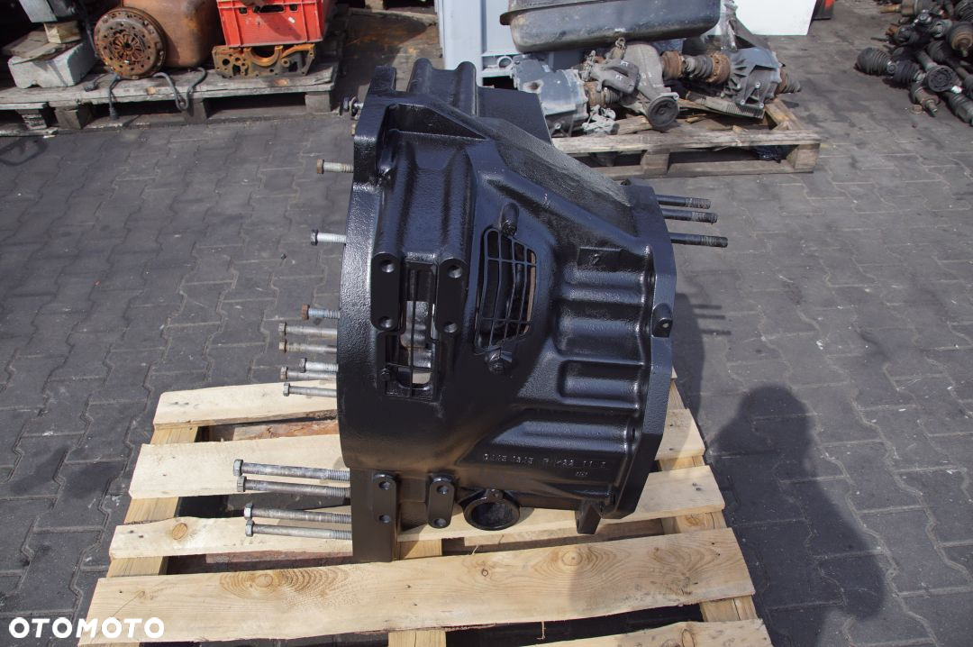 AGROTRON X720 SKRZYNIA BIEGÓW OBUDOWA - 2