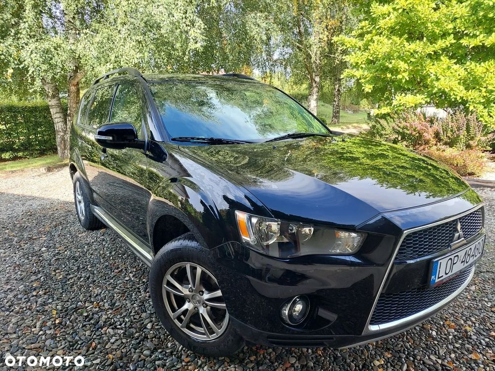 Mitsubishi Outlander - 1