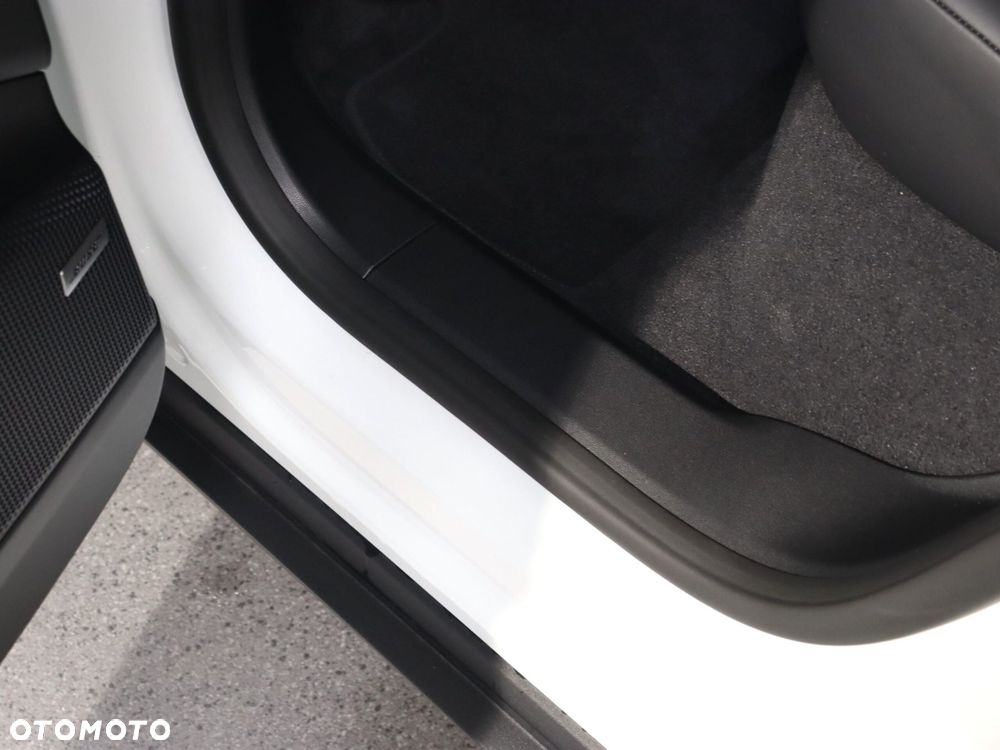 Porsche Macan 100kWh - 31