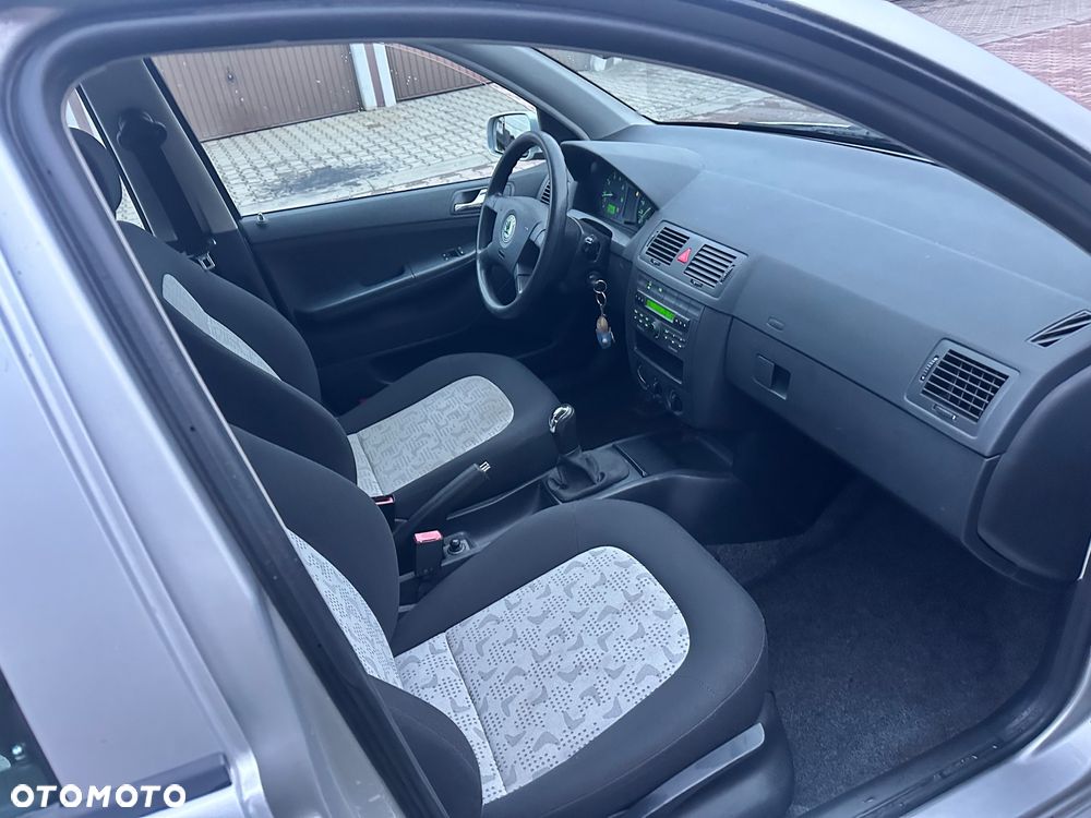 Skoda Fabia - 11