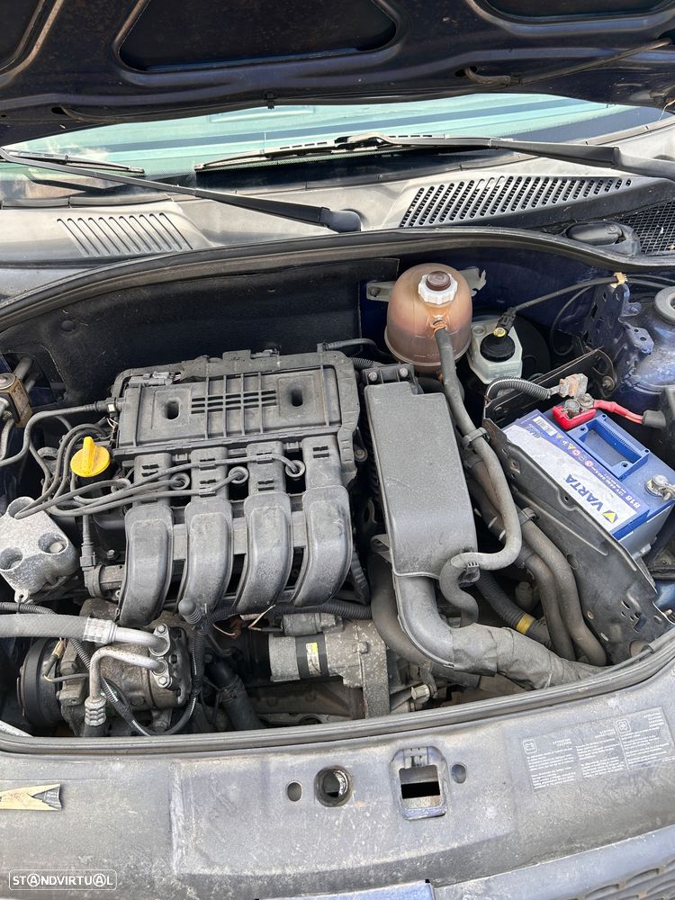 Renault Clio - 10