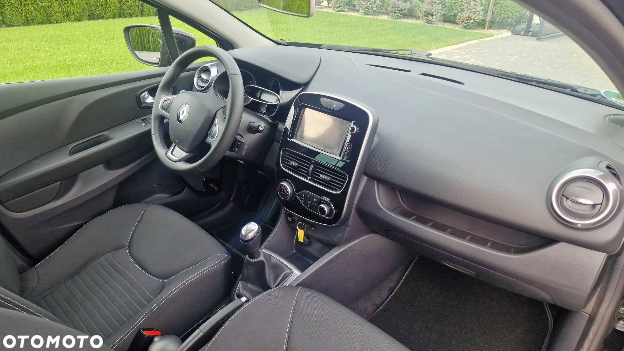 Renault Clio TCe 90 Limited - 13