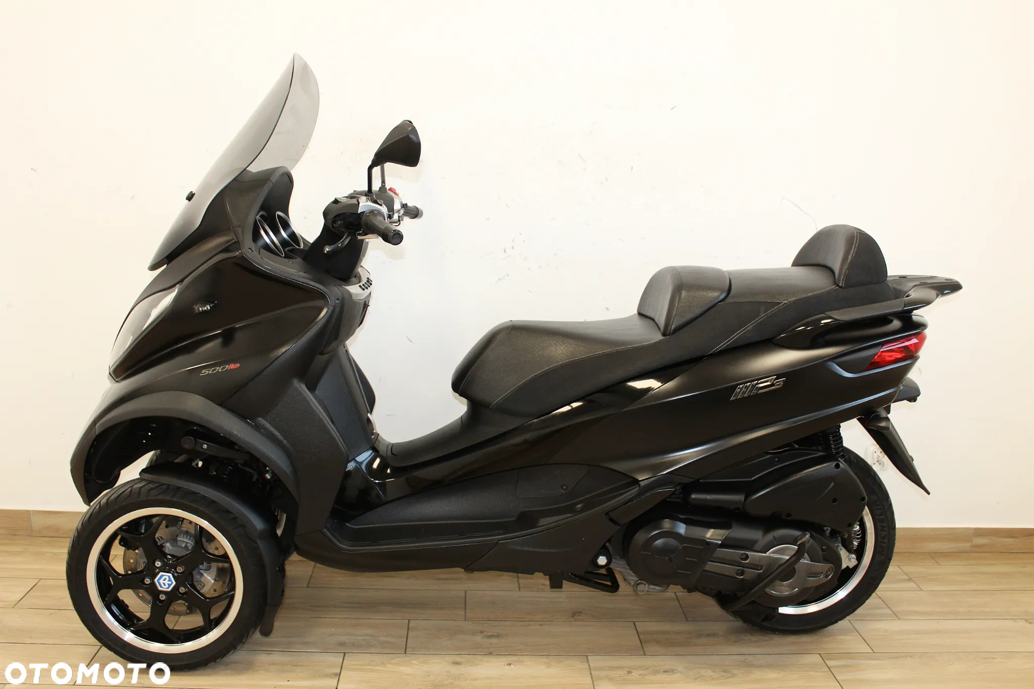 Piaggio MP-3 - 4