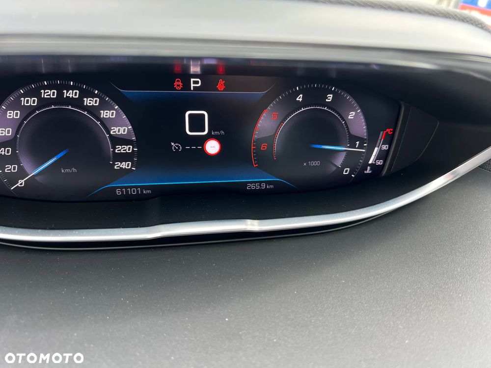 Peugeot 3008 1.5 BlueHDi Allure Pack S&S EAT8 - 30