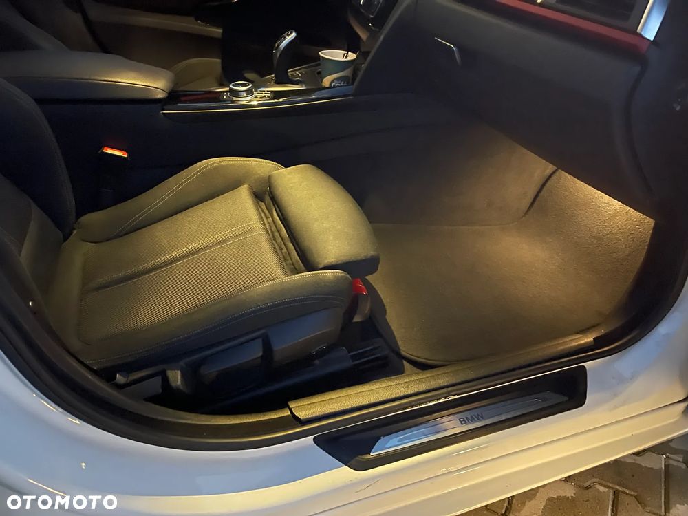 BMW 3GT 320d xDrive - 15