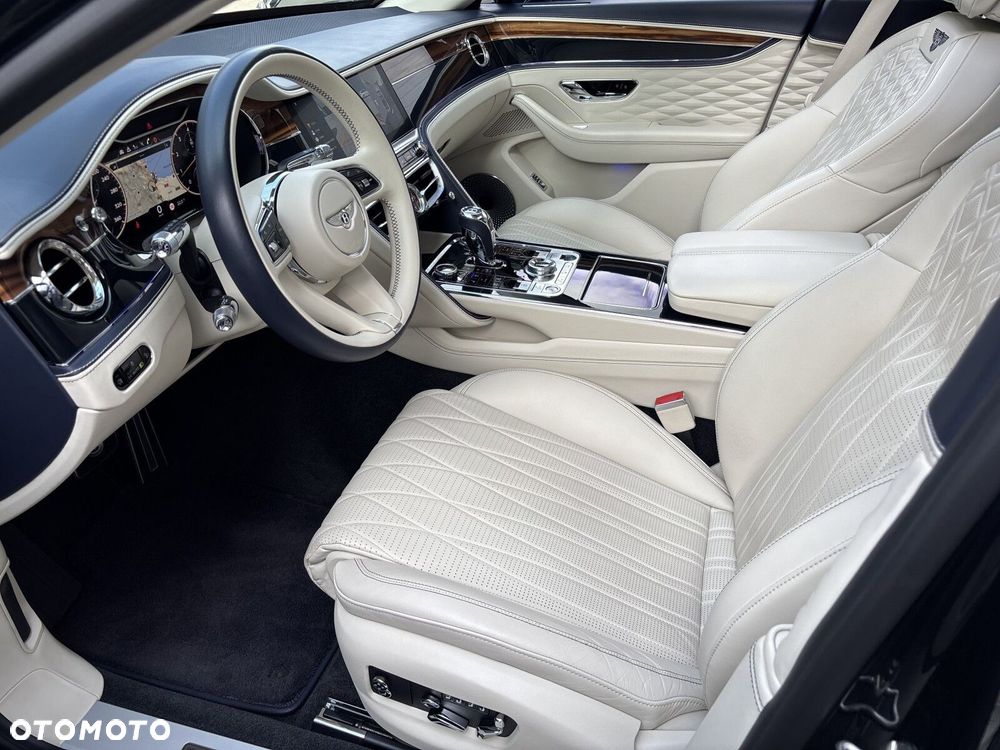 Bentley Flying Spur - 17