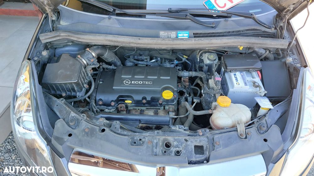 Opel Corsa 1.4i Cosmo - 16