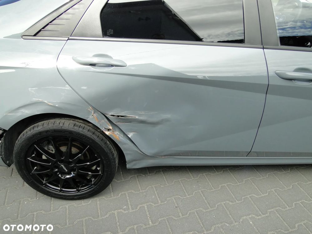Hyundai Elantra 1.6 Smart CVT - 39