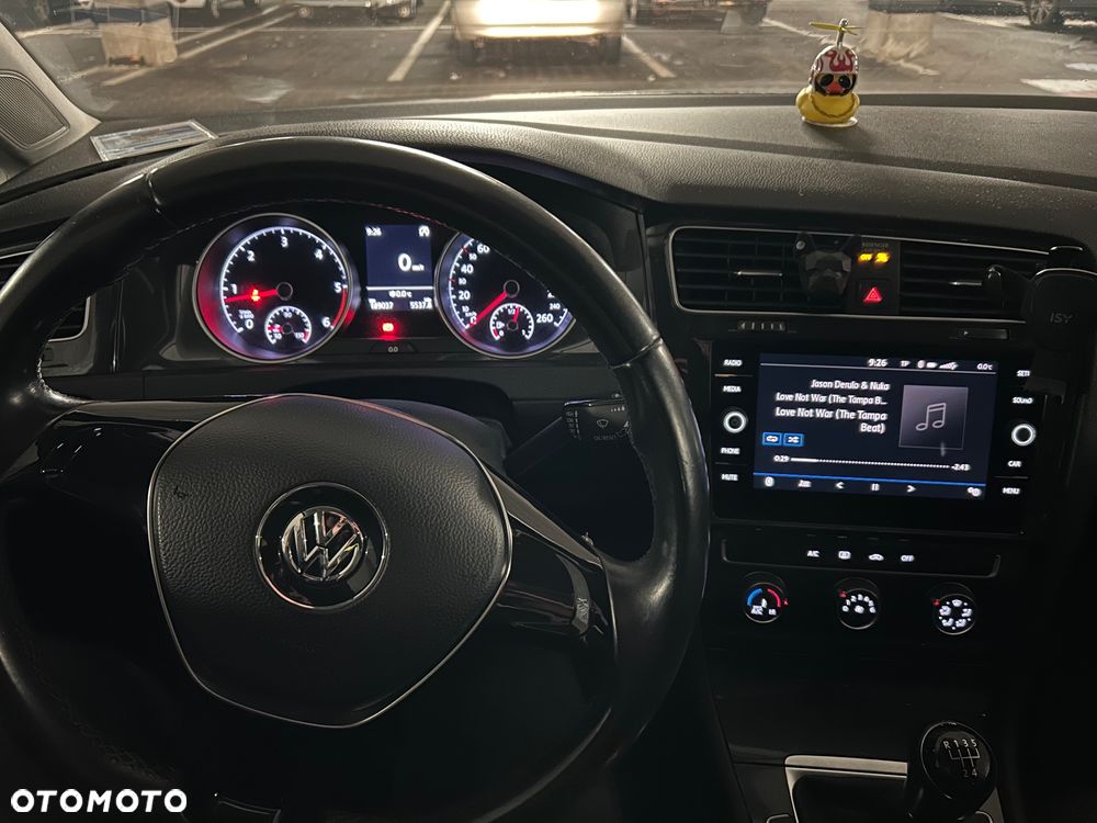 Volkswagen Golf - 11