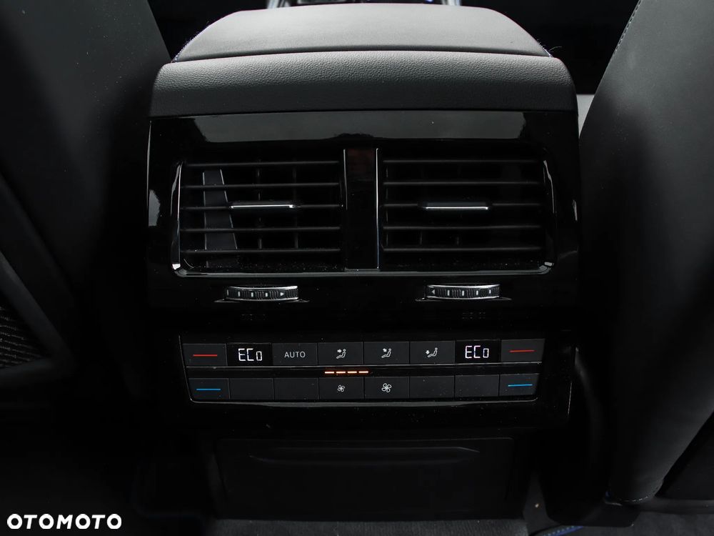 Volkswagen Touareg 3.0 V6 TFSI PHEV 340kW 4Motion R - 15