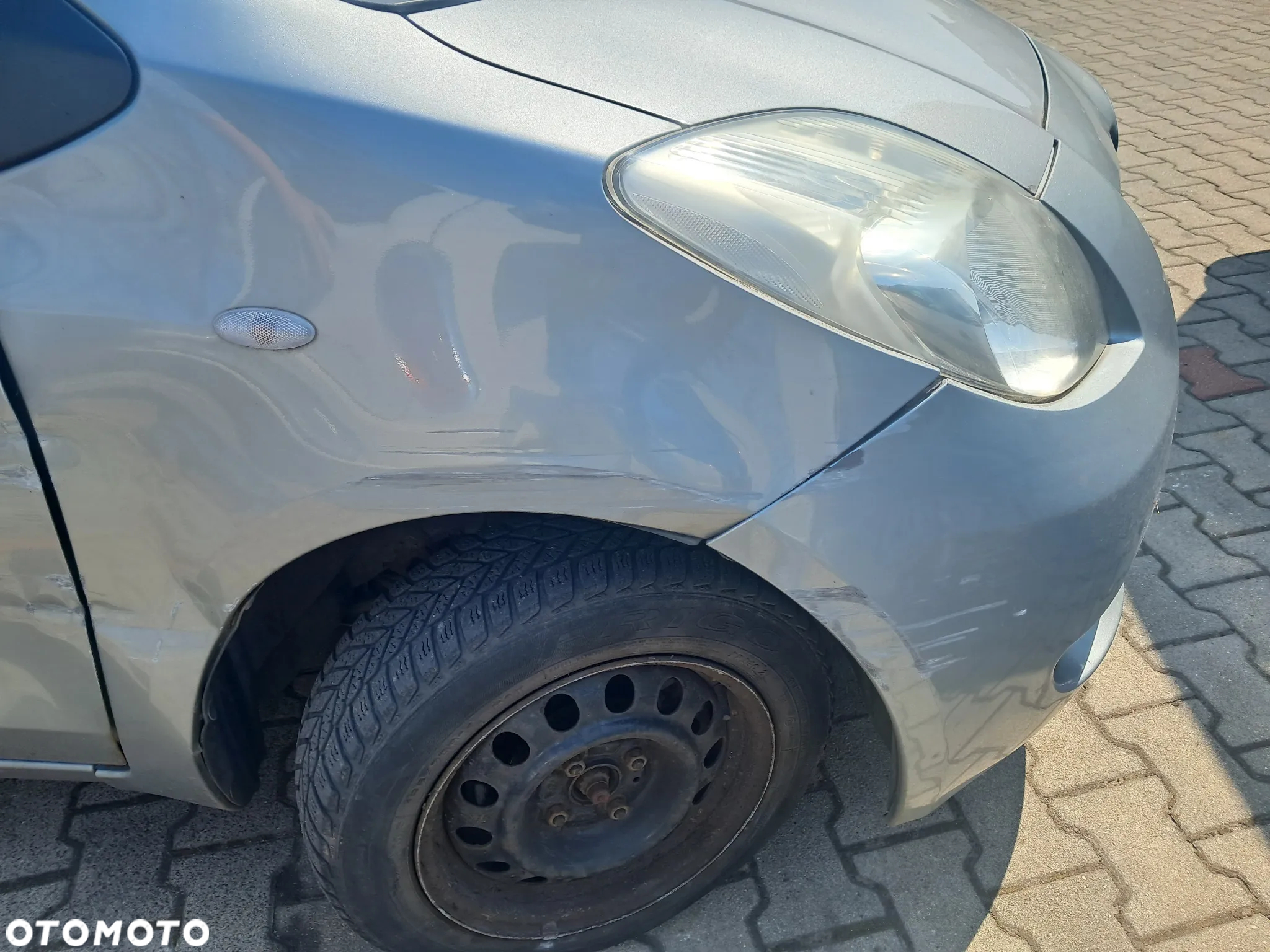 Toyota Yaris 1.0 Luna - 5