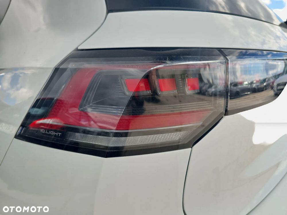 Volkswagen Golf - 28