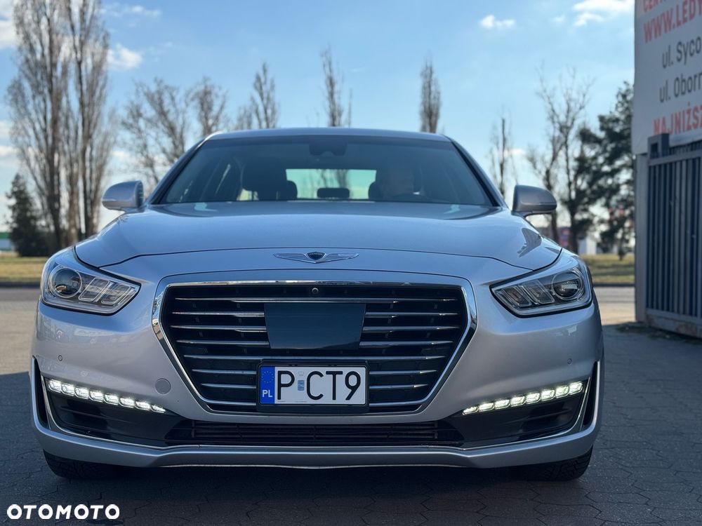 Genesis G90 - 10
